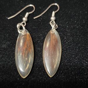 Elegant vintage Silver hook and feather acrylic Earrings